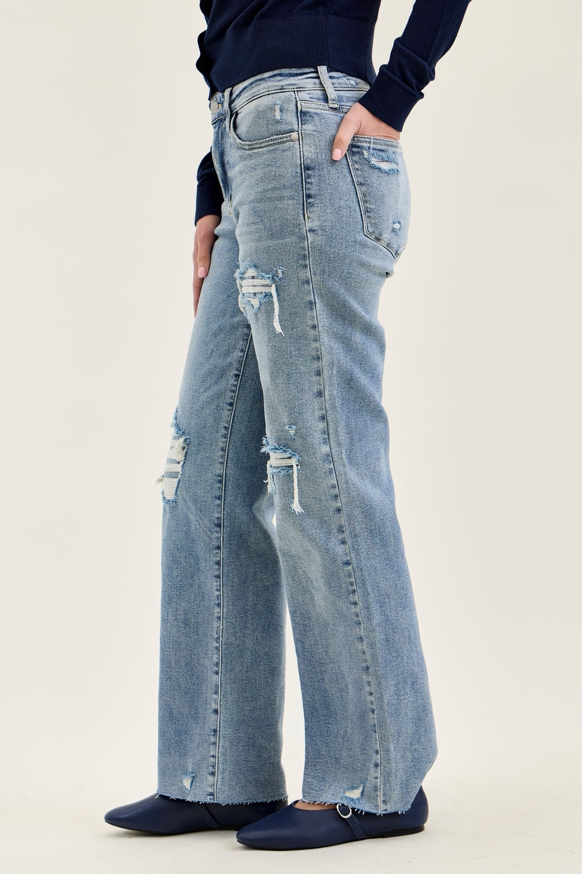 Brenda Retro 90's Destructed Straight Fit