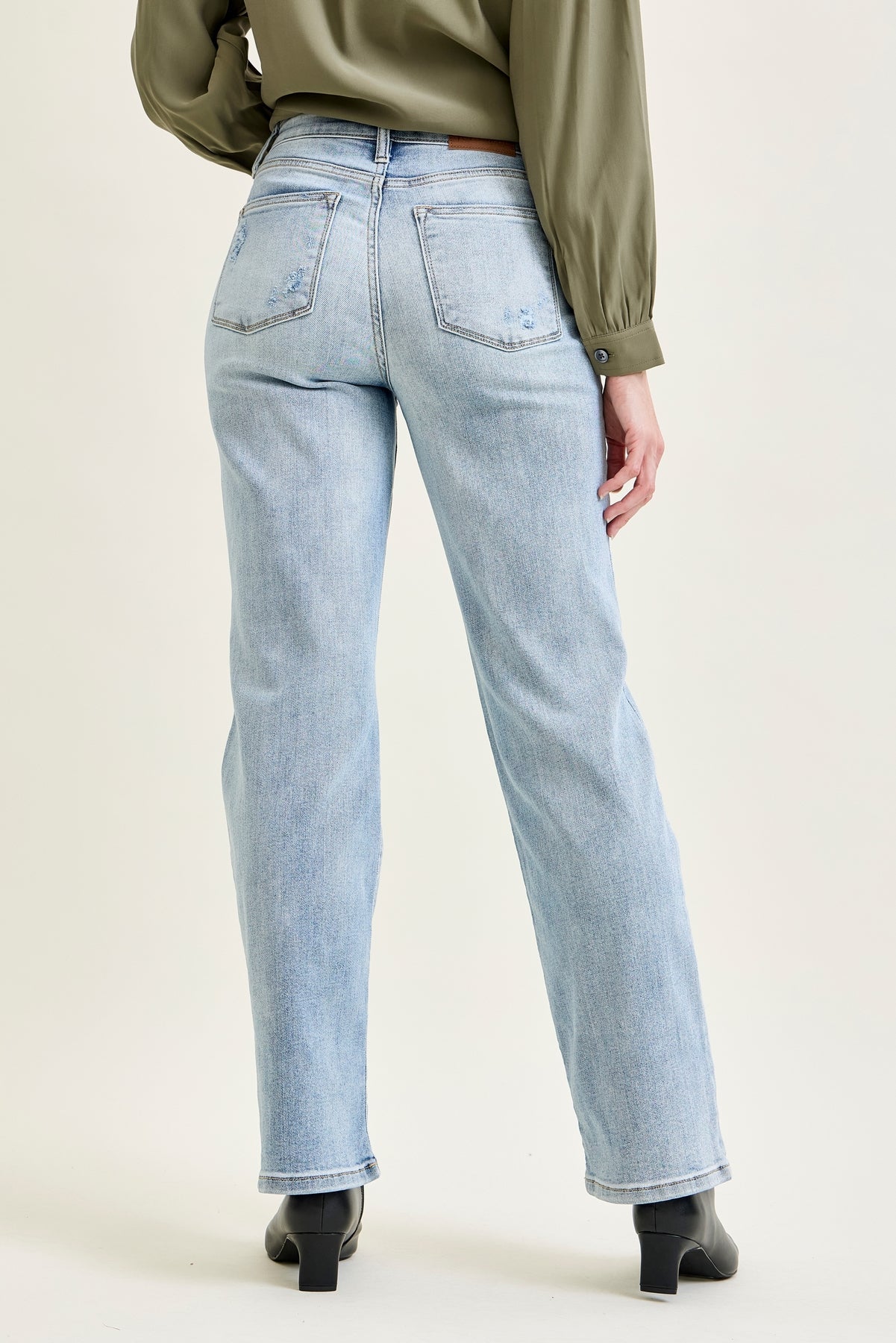 Kimberly Light Wash Straight Leg Jeans
